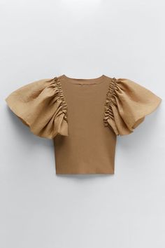 Zara 2020, Trendy Fashion Tops, Beige Top, Cami Tops, Fashion Tops, Dress Patterns, Diy Fashion, Diy Clothes, Blouse Designs