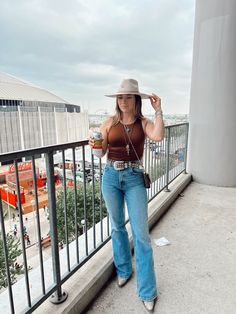 Rodeo outfit Rodeo Date Outfit, Rodeo Jeans Outfit, Austin Rodeo Outfit, Rodeo Date Night Outfit, Rodeo Women Outfit, Women’s Rodeo Fashion, Rodeo Cookoff Outfit, Houston Rodeo Outfits For Women 2023, Houston Rodeo Cookoff Outfit