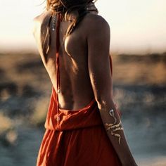 Burning Man Fashion, 12th Tribe, Boho Life, Folk Dresses, Indie Fashion, Hippie Chic, Bohemian Chic, Bohemian Style, The Back