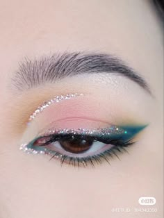 Colourful Eyeshadow, Everyday Eyeshadow, Eyeshadow Tutorials, Korean Eye Makeup, Vibrant Eyes