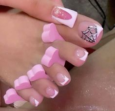 Pedicure Ideas Halloween, Goth Pedicure, Halloween Pedicure Ideas, Halloween Toe Nails, Fall Toe Nails, Halloween Nail Ideas, Feet Nail Design, Holloween Nails, Eye Nail Art