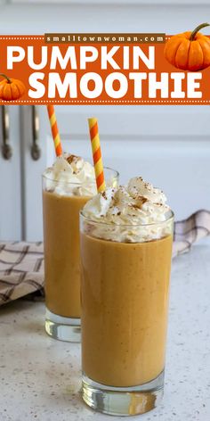 Looking for a refreshing easy fall drink? This Pumpkin Smoothie recipe features fresh flavors of pumpkin, banana, cinnamon, nutmeg, pumpkin spices, and vanilla. Make this pumpkin idea with a perfect balance of pumpkin pie spices and sweetness! Pumpkin Shake Recipe, Pumpkin Smoothie Healthy, Pumpkin Shake, Pumpkin Spices