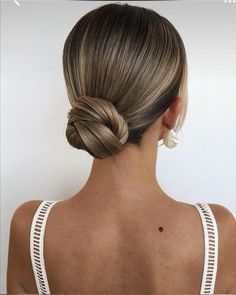 Bridesmaid Hair Inspo, Wedding Hair Up, Guest Hair, Bridesmaid Hair Makeup, Bridal Hair Inspiration, Homecoming Makeup Black, Wedding Guest Hairstyles, Hair Homecoming, Bridesmaid Hair Down