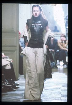 In 1998, Olivier Theyskens Reinvented the Fashion Goth Fashion Study, Olivier Theyskens, Anti Fashion, Archive Fashion, Textiles Fashion, Mode Inspo, Dark Fashion, Mode Inspiration, Goth Fashion