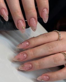 Japanese Nails Designs, Soft Gel Nails Design, Simple And Cute Nails, Soft Nail Art, Short Fall Nail Designs, Short Fall Nail, Trending Nail Designs, Nail Shades, November Nails