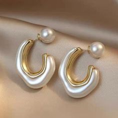 Zinc Alloy Irregular Hoop Pearl Detail Circle Jewelry, Casual Earrings, Faux Pearl Earrings, Wedding Party Jewelry, Pearl Hoop Earrings, Accessories Jewelry Earrings, Girls Jewelry, Geometric Earrings, Circle Earrings