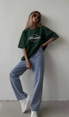 Cute Low Effort Outfits, Style Stockholm, Oversize Tshirt Outfits, Outfit Aesthetic, Tshirt Outfits, 로고 디자인, Looks Style, Mode Inspiration