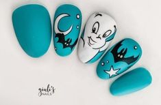 Halloween Character Nail Art, Casper Nail Art, Pop Art Halloween Nails, Cartoon Halloween Nails, Black And White Nails Halloween, Nails Halloween Simple, Bride Of Frankenstein Nails, Casper Nails, Villian Nails