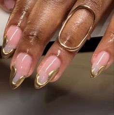 Clear Nails With Gold Design, Clear Base Acrylic Nails, Gold Decal Nails, Almond Nails Designs Spring 2023, Short Nail Set Almond, Date Nails Ideas, Gold Crome Nails French Almond, Bday Nails Ideas Short Almond, Almond Nails Short Design