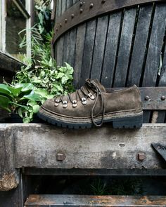 Guidi Boots, Heritage Workwear, Clarks Wallabees, Shoe Wishlist, Comfy Chic, Hiking Boot, Boots And Sneakers, Crazy Shoes