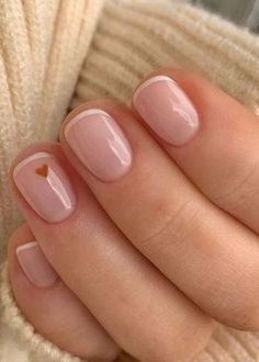 fall nails: tiny heart accent Korean Manicure Aesthetic, Natural Nails Manicure, Mens Nails, Hello Nails, Subtle Nails, Nice Nails, Cute Gel Nails