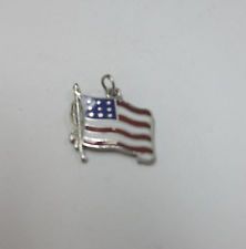 VINTAGE U.S.A. ENAMEL FLAG CHARM STERLING SILVER - Ebay $12,80 - I'm a United States citizen. Vintage Usa, Us Flag, Charm Bracelets, In Fashion, Cufflinks