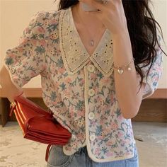 Beautiful Floral Top Please Note That The Model Is Extremely Skinny The Sleeve Hem Is More Fitted On Bottom Edge On Normal Size Arms. Cottagecore Aesthetic Clothes, Stand Collar Blouse, Cottagecore Clothes, Slim Blouse, Cottagecore Fashion, Blouse Sale, Clothes Outfits, Elegant Blouses