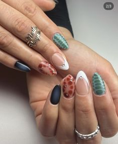 Trendy Green Nails, Chic Almond Nails, Green Nail Art Ideas, Mix Match Nails, Emerald Nails, Green Nail Art, Nails Now, Smink Inspiration