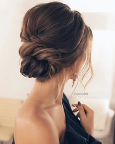 Gorgeous Wedding Updo Hairstyle To Inspire You Sanggul Modern, Hairstyle Inspiration, Updos For Medium Length Hair, Penteado Cabelo Curto, Wedding Hairstyle, فستان سهرة