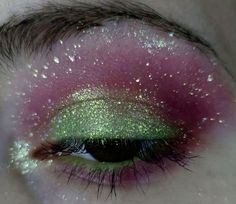 the rise and fall of a midwest princess aesthetic chappell roan Fun Eyeshadow Looks, Euphoria Photoshoot, 2022 Makeup, Funky Makeup, Euphoria Makeup, Fun Makeup, Swag Makeup, Cool Makeup Looks, Ethereal Makeup