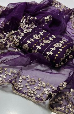 Gota Patti Suits Design, Gotta Work Dresses Pakistani, Gotta Patti Work Embroidery, Surface Ornamentation, Gota Patti Suits, Gotta Patti Work, Gota Embroidery, Broken Angel, Dupatta Design