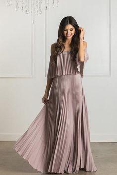 Classy Evening Gowns, Best Formal Dresses, Dresses For Weddings, Trendy Dresses Summer, Cute Maxi Dress, Boutique Maxi Dresses, Burgundy Prom Dress, Perfect Prom Dress