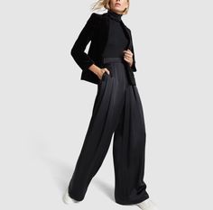 Black Wide Pants Outfit, Wide Pants Outfit, Pants Outfit Work, Silk Wide Leg Pants, Androgynous Style, Outfit Collection