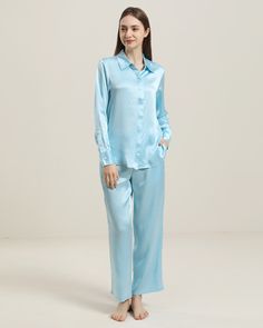 Type: Silk Shirt Pajamas SetMaterial: 19Momme Charmeuse Silk. Details: Silk Pullover Pajama Set, We've turned the classic pajama set into a 90s-inspired silk sleepwear set embodying on-trend minimalism and neutral aesthetic SIZE: CM / INCH SIZE: CM / INCH Top Bust Shoulder Length XS 98 / 38.58" 38.5 / 15.16" 66 / 25.98" S 102 / 40.16" 39.5 / 15.55" 67 / 26.38" M 106 / 41.73" 40.5 / 15.94" 69 / 27.17" L 112 / 44.09" 42 / 16.54" 71 / 27.95" XL 118 / 46.46" 43.5 / 17.13" 73 / 28.74" XXL 124 / 48.82 Casual Satin Sleep Sets, Casual Satin Sets For Pajama Party, Satin Sleep Sets With Relaxed Fit, Satin Loungewear Set With Relaxed Fit, Relaxed Fit Satin Loungewear Sets, Silk Casual Sleepwear For Pajama Party, Casual Silk Sleepwear For Pajama Party, Long Sleeve Satin Bedtime Sets, Satin Long Sleeve Bedtime Sets