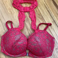 Bnwot Victoria’s Secret Very Sexy Push-Up Bra With Front Closure Neck Collar 32d Yarn Clothing, Yarn Clothes, Metallic Lips, 32d Bra, Cute Bras, Sleep Wear, Lingerie Outfits, Neck Collar, Push Up Bra