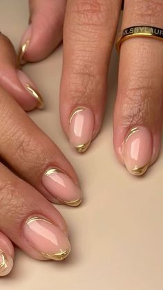 nail art Hoco Nails, Golden Nails, Milky Nails, Nagellack Trends, Formal Nails, Nagel Tips, Short Acrylic Nails Designs, Neutral Nails