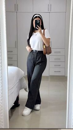 Outfits Elegantes Aesthetic, Decent Outfits, Interview Outfit Casual, Outfit Formal Mujer, Cute Work Outfits, Business Casual Outfits For Work, Casual Day Outfits, Elegante Casual, Classy Casual Outfits