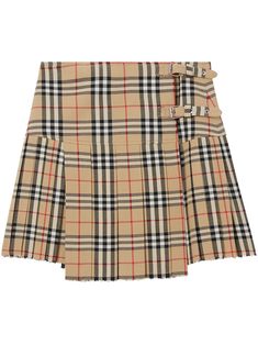 Burberry Vintage Check Kilt - Farfetch Burberry Skirt, Vanessa Montoro, Burberry Outfit, Kilt Skirt, Mode Zara, Check Skirt, Burberry Vintage, Punk Inspiration, Burberry Women