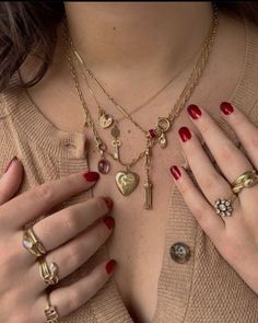 Chunky Chain Necklaces, I Love Jewelry, Girly Jewelry, Jewelry Inspo, Dream Jewelry, Pretty Jewellery