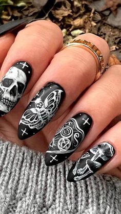 Skull Nail Designs, Emo Nails, Gothic Nail Art, Skull Nail Art, Witch Nails, Halloween Products, Skull Nails, Nagellack Trends