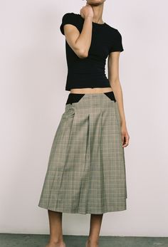 Introducing our Albra Skirt in Brown Check. This mid rise, long pleated skirt, is a staple yet spicy with its black detailing along the waist. This skirt is perfect for any occasion. True to size. Please refer to the flat lay image for product accuracy. Mimi Wade, Long Pleated Skirt, Pleated Long Skirt, Statement Dress, Swim Shop, Bra Shop, Everyday Dresses, Corset Dress, Corset Top