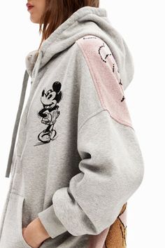 Women's Oversize jacquard Mickey Mouse hoodie I Desigual.com Mickey Mouse Illustration, Mickey Mouse Hoodie, Mickey Mouse Design, Mickey Mouse Sweatshirt, Stella Jean, Original Clothes, Jacquard Knit, Christian Lacroix, Clothes Online