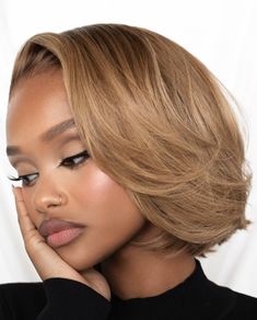 Dark Skin Blonde Hair, Buzz Cut Hairstyles, Short Sassy Hair, Work Hairstyles, Short Blonde Hair, Hair Inspo Color, Honey Blonde