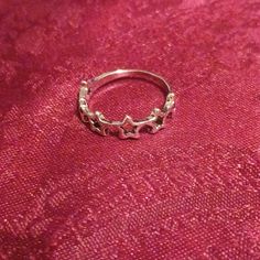 Silver Tone Ring Size 7 Fashion Jewelry. Nwot. Cute Silver Rings, Precious Jewels, Silver Jewelry Fashion, Jewelry Silver, Ring Size 7, Womens Jewelry Rings, Silver Tone, Ring Size, Silver Rings