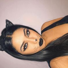 Cat Makeup Halloween Pretty, Cat Eye Makeup Halloween, Black Cat Makeup, Simple Cat Makeup, Black Cat Halloween Costume, Maquillage Halloween Simple, Cat Halloween Makeup, Holloween Makeup, Cat Makeup Halloween