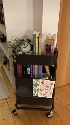 Aesthetic Room Cart, Black Book Cart, Book Cart Decor Ideas, Cart Organization Ideas Bedroom, Book Trolley Aesthetic, Bedroom Cart Ideas, Aesthetic Book Cart, Rolling Cart Aesthetic, Room Cart Ideas