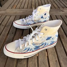 The Great Wave Off Kanagawa high top Converse. These custom high top Converse featuring The Great Wave Off Kanagawa. This print is based off the original Japanese painting from 1830 by Katsushika Hokusai. Get these on low top Converse here: https://bit.ly/4c9kiPy We buy each pair of shoes BRAND NEW from the Converse Retail Store. Each pair is made to order, please make sure you put in the correct shoe size before you check out. The ink is permanent and will never come off. Made in the USA. Converse Bleu, Converse Art, Converse Ideas, Designs Clothes, Painted Converse, Painted Shoes Diy, Chuck Taylor Shoes, High Top Chucks, Converse High Top