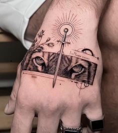 Meaningful Tattoos For Men, Mangas Tattoo, Rose Tattoos For Men, Finger Tattoo For Women, Wrist Tattoos For Guys, Theme Tattoo, Tattoo Ideas For Men, Cool Tattoos For Guys, Cool Small Tattoos