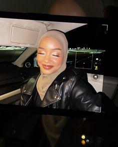 Hijabi Photo Ideas, Hijabi Selfie Ideas, Hijabi Selfie, Pretty Hijabis Selfie, Hijabi Ig Pics, Hijabi Girls Aesthetics, Pretty Hijabi Girl, Mode Turban, Hijabi Aesthetic