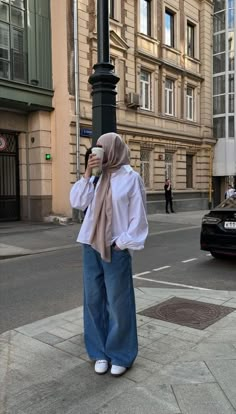 Cool Hijab Outfit, Clinic Outfits, Hijabi Outfits Casual Summer, Hijab Aesthetic Outfit, Hijab Style Summer, Hijabi Photography, Hijabi Summer Outfits, Hijab Fits, Stylish Outfits Casual