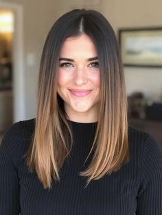 Straight Haircut Shoulder Length, Brunette Balayage Hair Straight Medium, Medium Length Haircut U Shape, Haircut For Fine Hair Round Face, Haircut Fine Straight Hair, Brunette Balayage Straight Hair, Middle Length Haircut With Layers, Just Below Shoulder Length Hair, Round Face Straight Hair