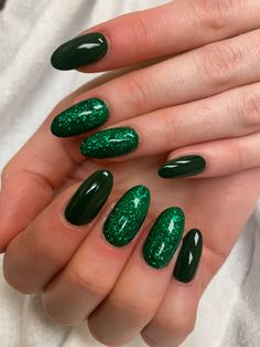 Dark Green Nails Almond, Banquet Nails, Mint Green Nail Polish, Character Nails, Mint Green Nails, 2024 Nails