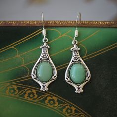 Aventurine Earrings, Medieval Things, Victorian Pendant Necklace, Aventurine Jewelry, Vintage Style Necklace, Quirky Style, Victorian Pendants, Nice Jewelry