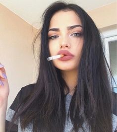 Long Black Hair, Make Up Looks, Girls Makeup, Long Black, Girl Icons, New Girl, Blue Hair, Aesthetic Girl