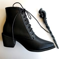 What do you do when you can't find what you want? Make it yourself, right?! I've been looking for a classic witch boot for years and I'm so I'm so excited to be offering it to you! This super comfortable and durable witchy vegan leather boot is perfect for wearing for all things witchy from rituals and spellwork to celebrations and daily life.ABOUT SIZING:Even though I have customers who are fitting true to the SIZING CHART recommendations (in images) I always have a higher percentage who are SI Witch Asethic Outfits, Witchy Vibes Outfit, Witch Style Outfits, 90s Witch Aesthetic, Vampire Academia, Black Witch Costume, Witchy Outfits, Witchy Clothing, Boho Witch