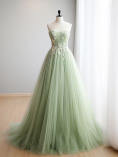 A-Line Sweetheart Neck Tulle Lace Applique Green Long Prom Dress, Green Formal Dress Green Tulle Prom Dress, Green Long Prom Dress, Prom Dress Green, Green Formal Dress, Sweetheart Evening Dress, Current Aesthetic, Hoco Ideas, Green Formal Dresses, Big Dresses