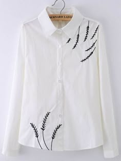 Moda Anti-idade: 15 Camisas Femininas e Modernas Hand Embroidery Dress, Hand Embroidery Videos, Embroidery On Clothes, Embroidery Designs Fashion, Latest Street Fashion, 자수 디자인