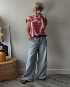 Hm Jeans, Top And Jeans, Japan Outfit, Glad Rags, Adidas Trainers, Hm Skirt, Layered Fashion