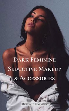 A really easy step by step makeup look the dark feminine aesthetic! Edgy Woman Style, Complete Makeover Women, Dark Feminine Beauty, Dark Desires Aesthetic, Dark Elegant Makeup, Soft Dark Feminine, Dark Elegant Aesthetic Outfit, Dark Feminine Aesthetic Makeup, Dark Feminine Women