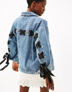 Jeans Recycle, Diy Denim Jacket, Look Grunge, Diy Jeans, Diy Jacket, Denim Projects, Diy Vetement, Denim Ideas, Denim Outfits